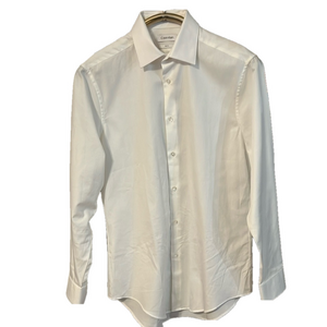 CALVIN KLEIN Men’s Slim Fit 15& 1/2  32/33 White button up shirt.